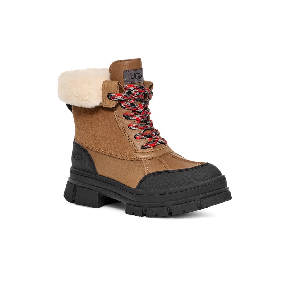 UGG Ashton Addie. *** NO BOX****